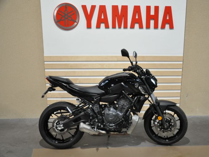 YAMAHA MT-07 PURE 35KW 4