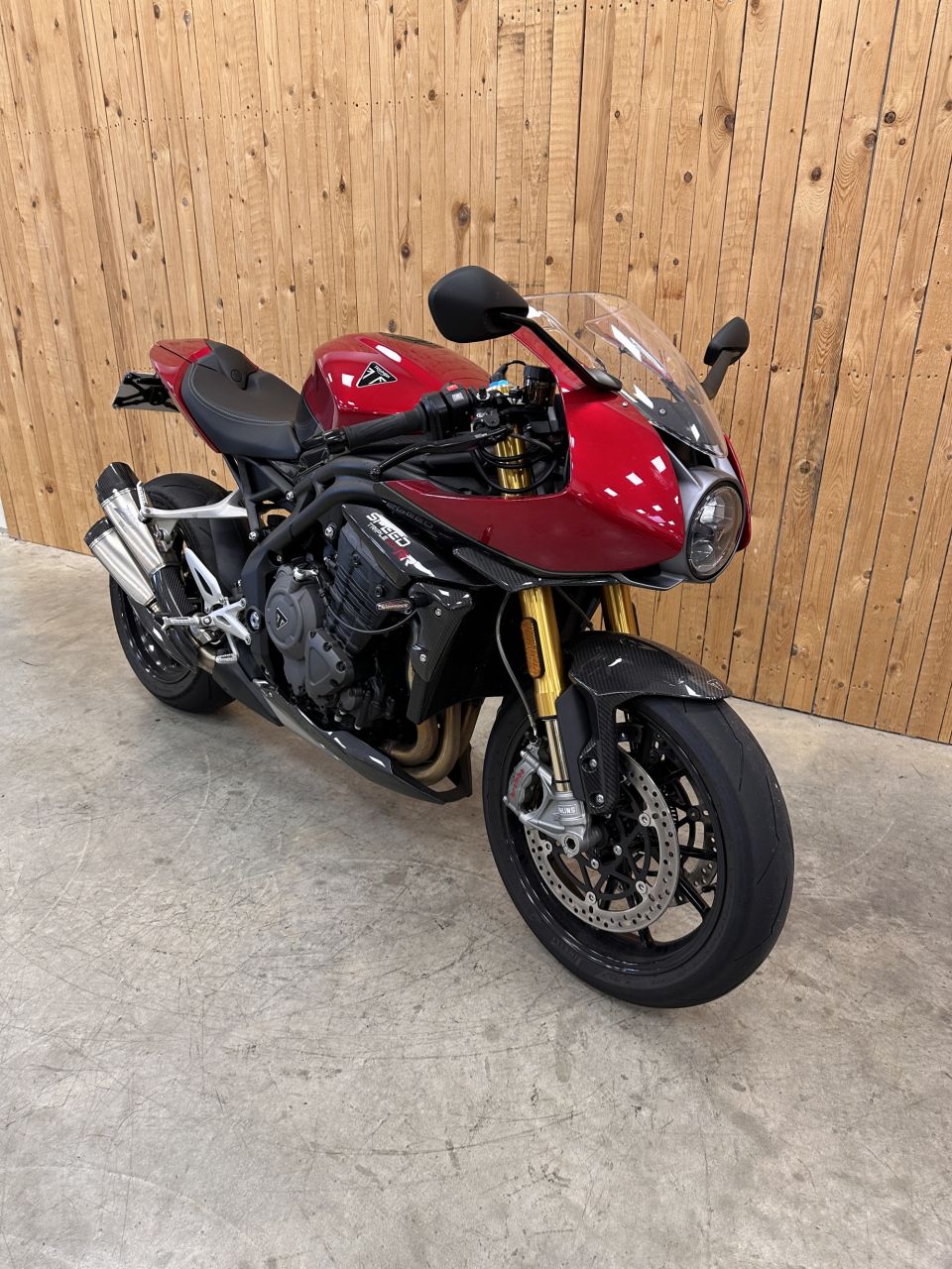 TRIUMPH SPEED TRIPLE 1200 RR 4