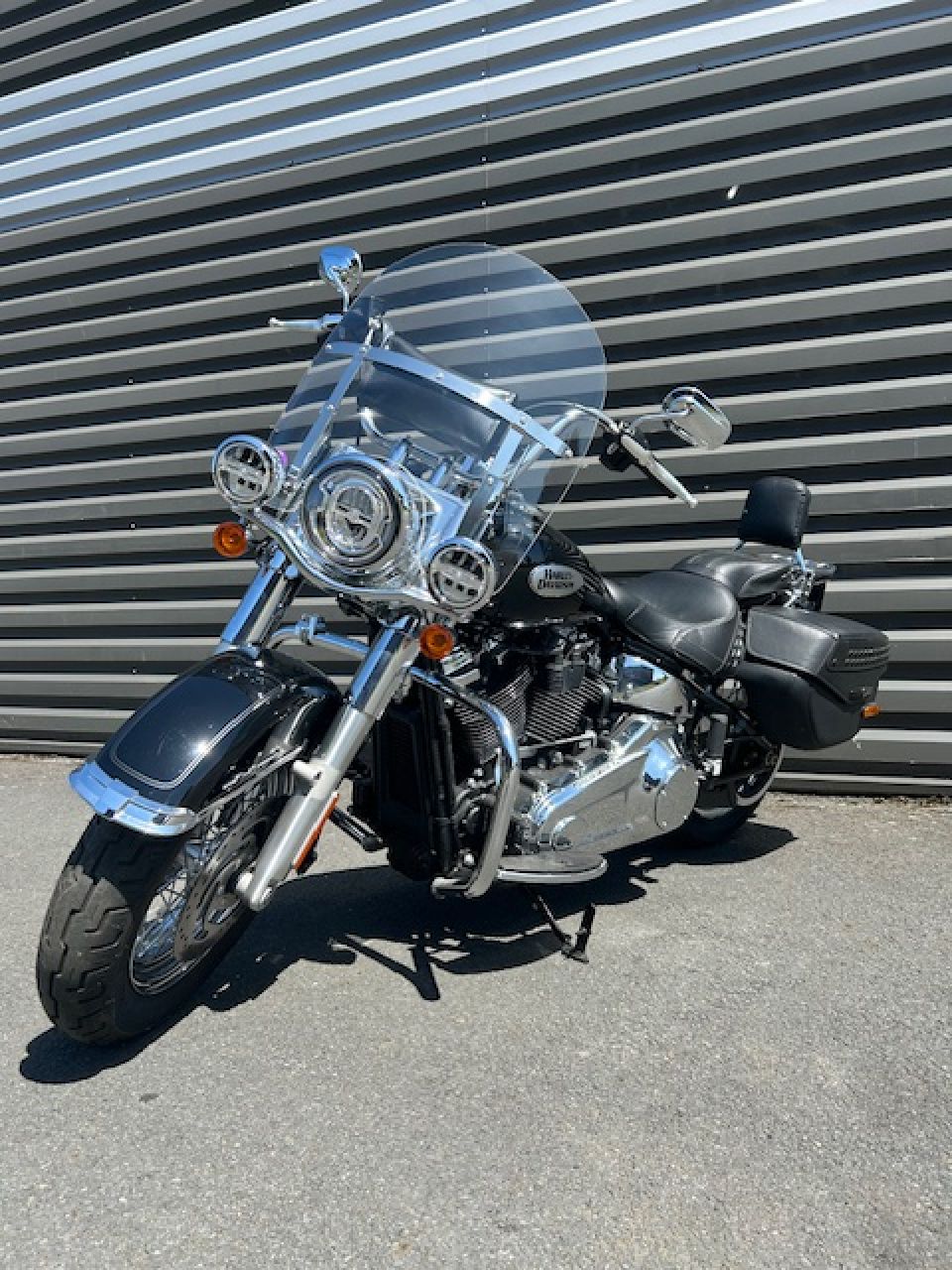 HARLEY-DAVIDSON SOFTAIL HERITAGE 1745 CLASSIC 4