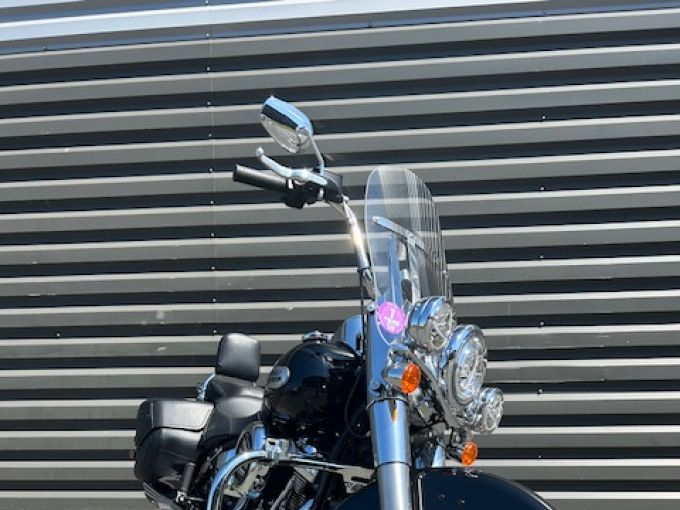 HARLEY-DAVIDSON SOFTAIL HERITAGE 1745 CLASSIC 4
