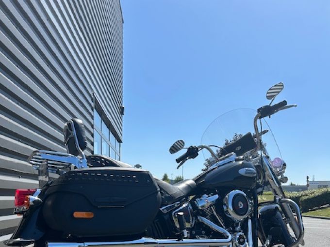 HARLEY-DAVIDSON SOFTAIL HERITAGE 1745 CLASSIC 4
