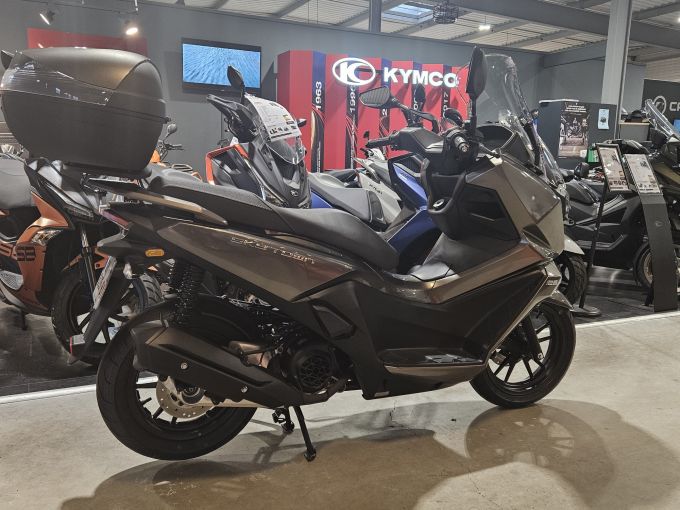 KYMCO SKYTOWN 125 4