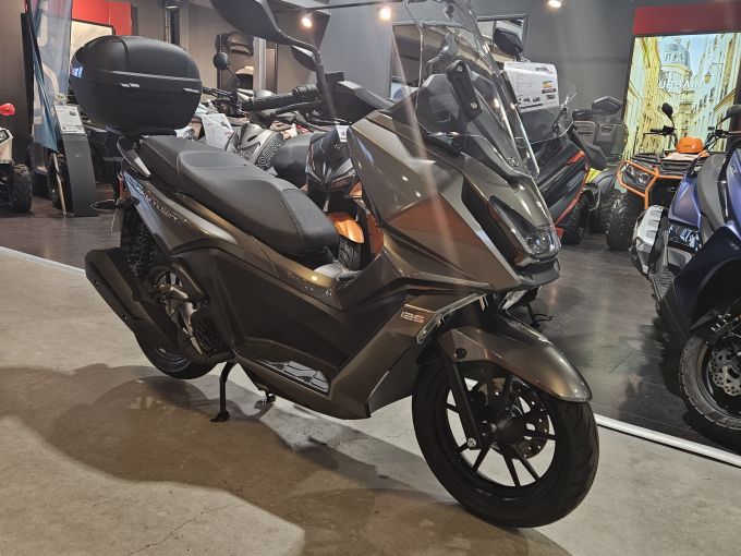 KYMCO SKYTOWN 125 4