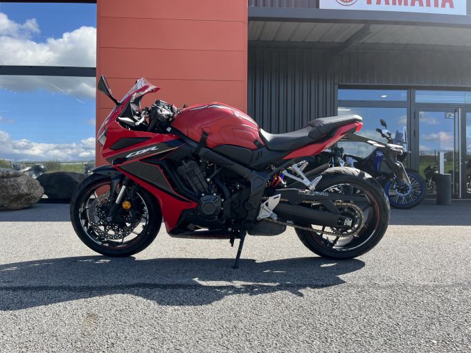 HONDA CBR 650  R 4