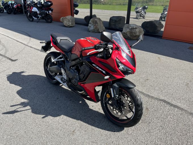 HONDA CBR 650  R 4