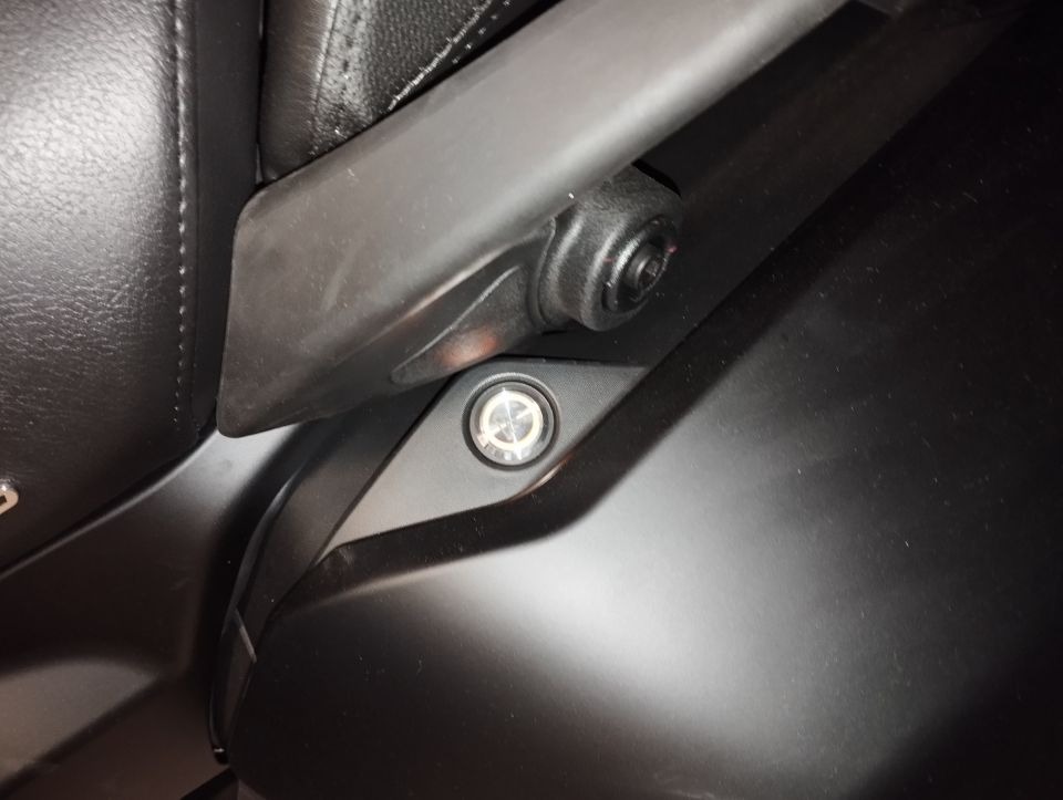 CAN-AM SPYDER F3 LIMITED 4