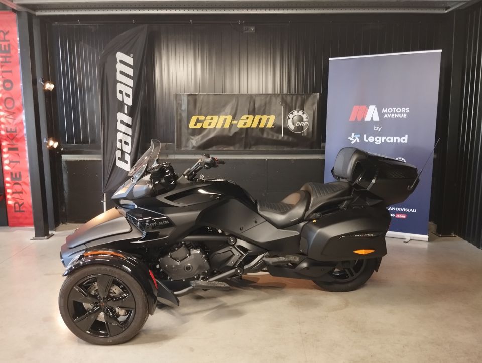CAN-AM SPYDER F3 LIMITED 4