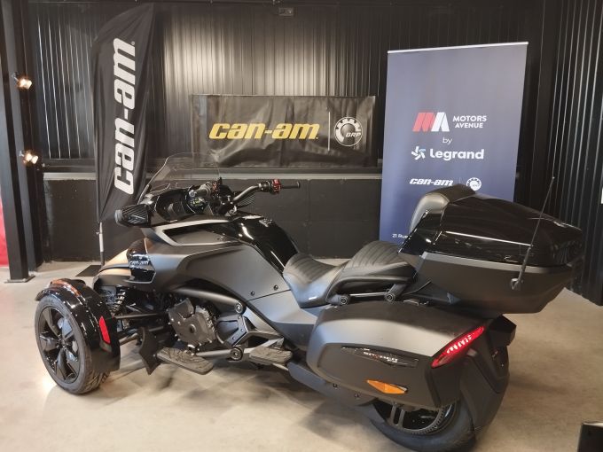 CAN-AM SPYDER F3 LIMITED 4