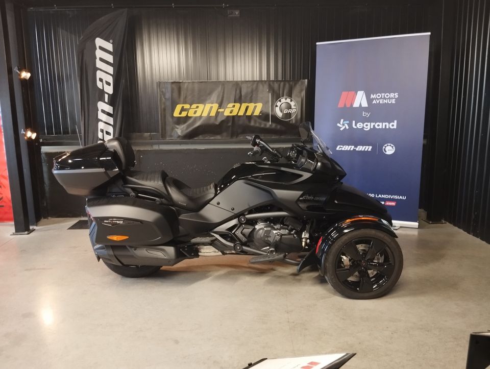 CAN-AM SPYDER F3 LIMITED 4