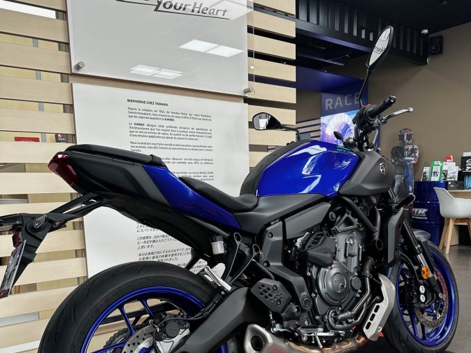 YAMAHA MT-07 (47.5CV) 4