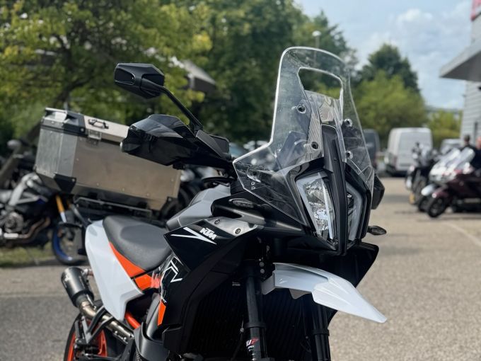 KTM 890 SMT 4