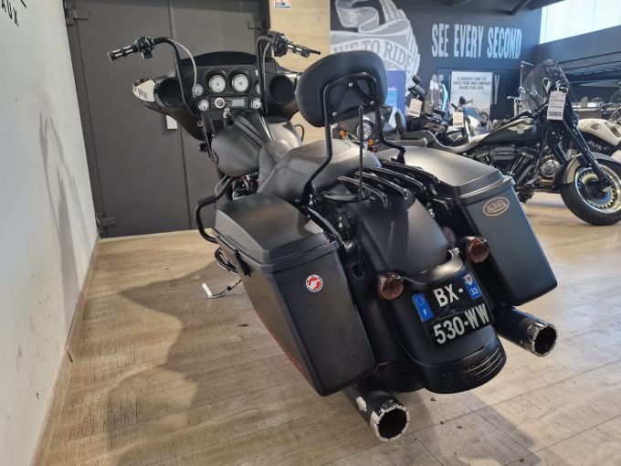 HARLEY-DAVIDSON TOURING STREET GLIDE 1690 4
