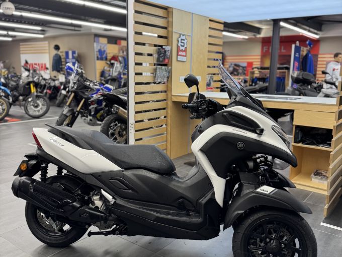YAMAHA TRICITY 300 4