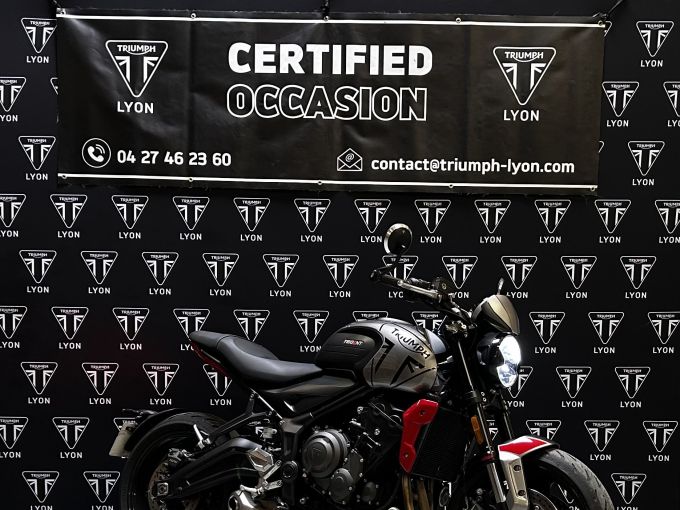 TRIUMPH TRIDENT 660 4