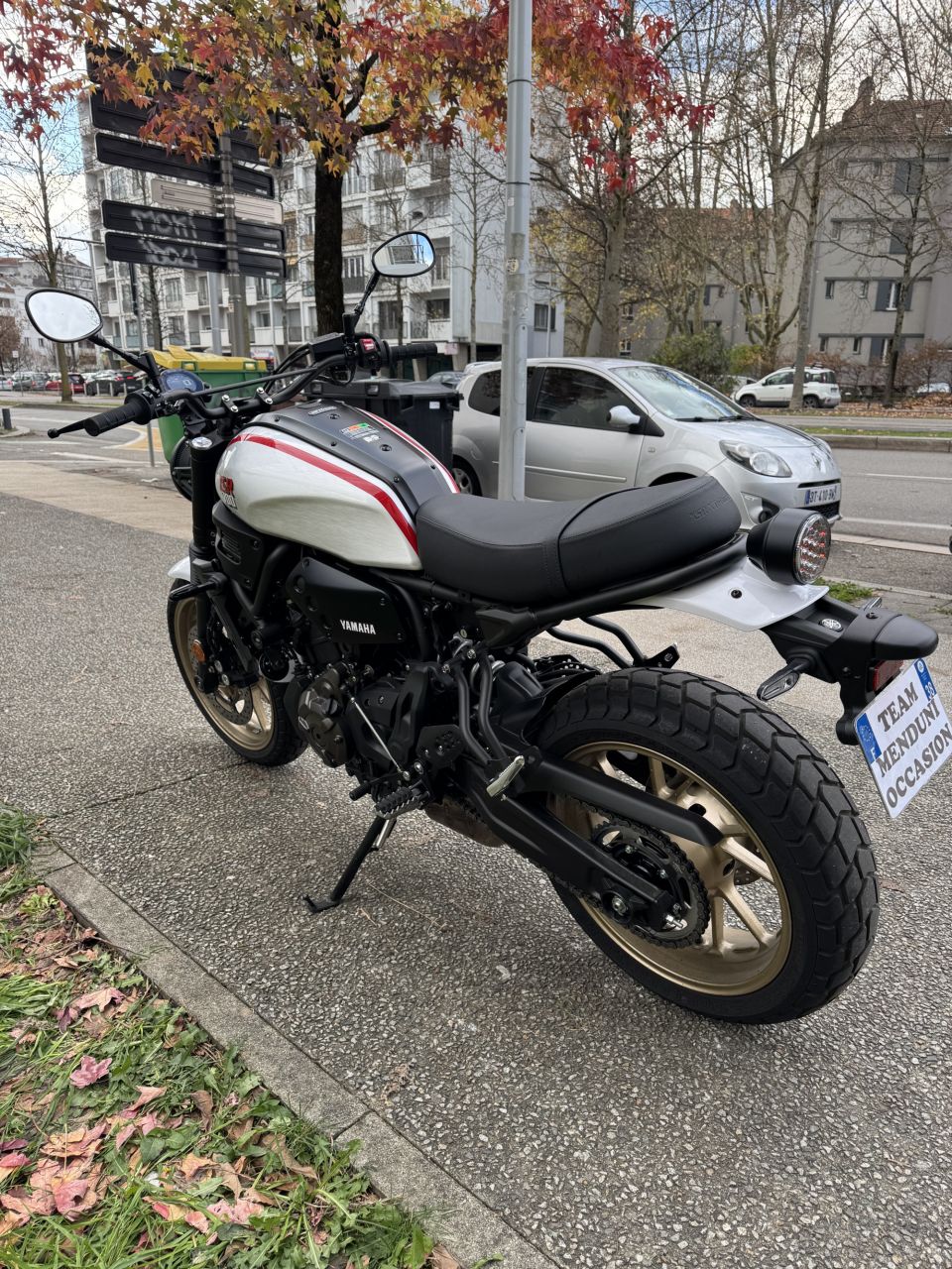 YAMAHA XSR 700 XTRIBUTE 4