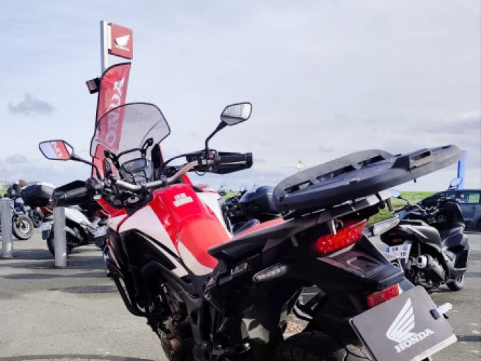 HONDA AFRICA TWIN CRF1000D DCT 4