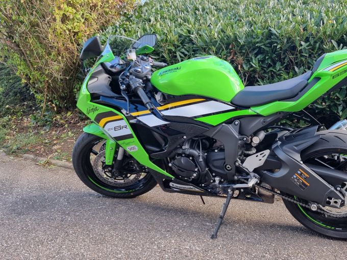 KAWASAKI ZX-6R 636 4