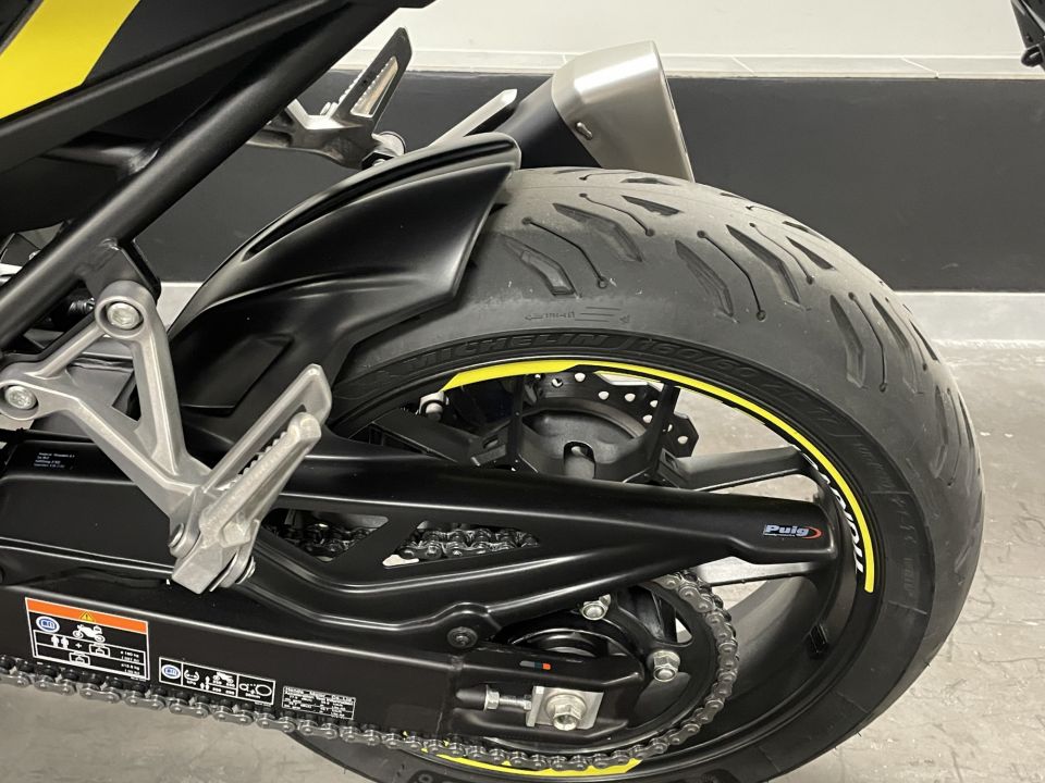 HONDA CB 750 HORNET 4