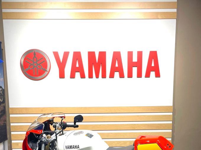 YAMAHA XSR 900 GP 4