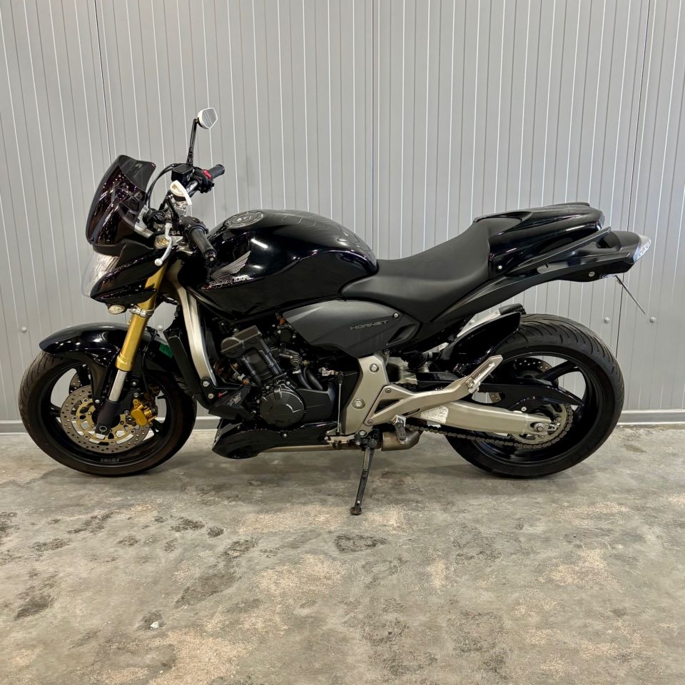 HONDA CB 600 F HORNET 4