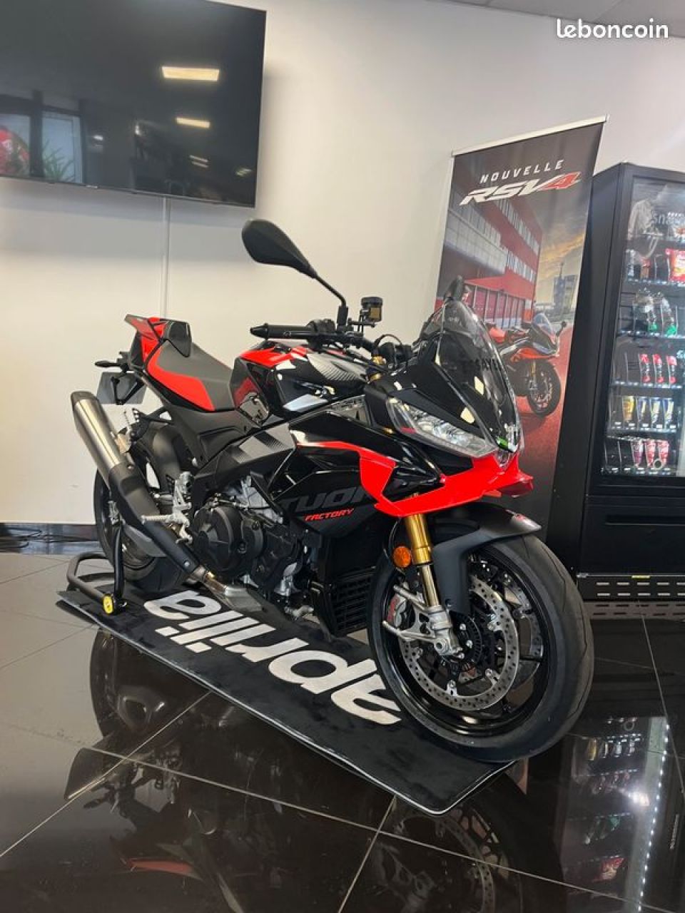 APRILIA TUONO 1100 V4 FACTORY 4