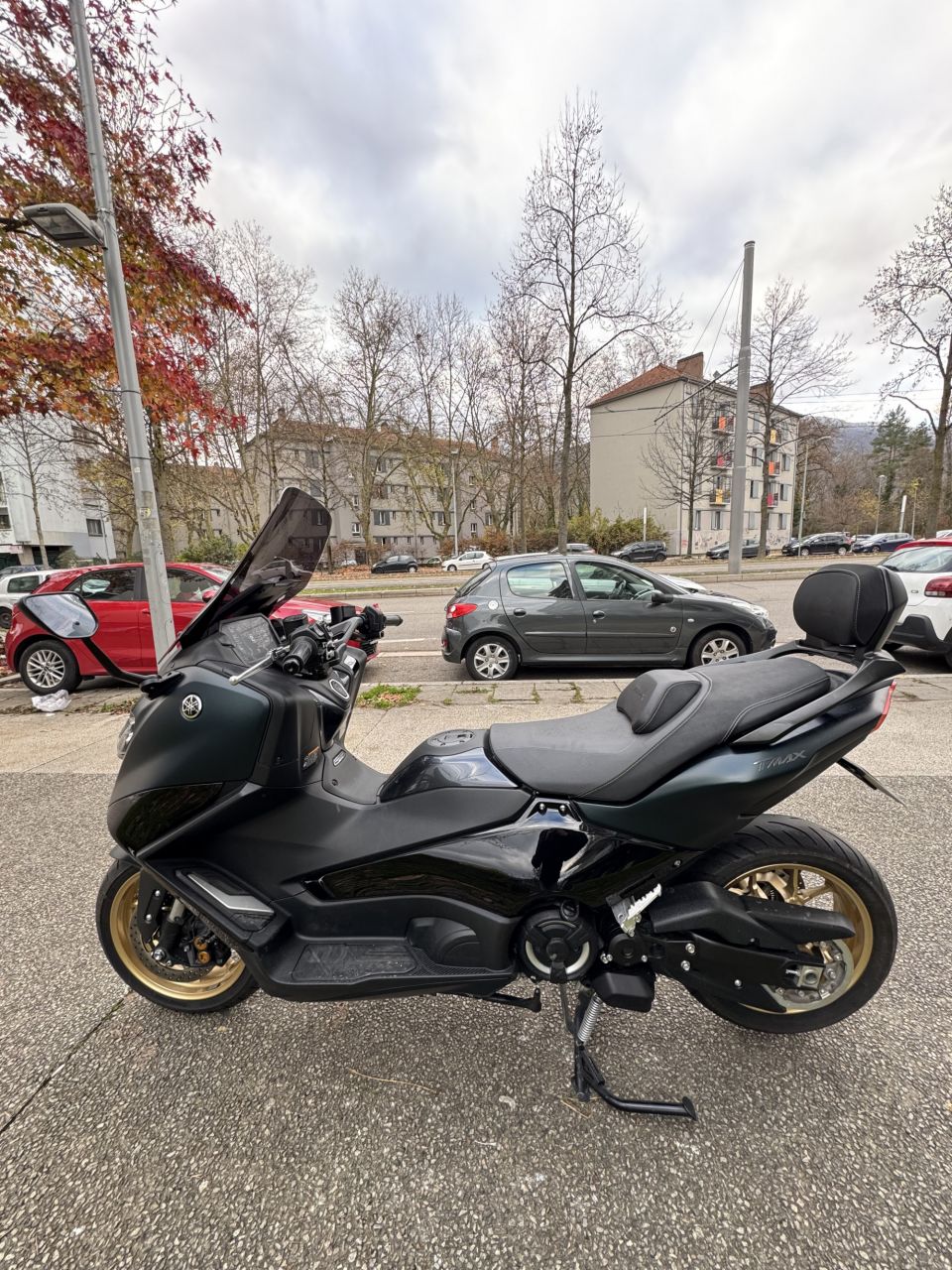 YAMAHA XP T-MAX 560 TECH MAX KAMO 4