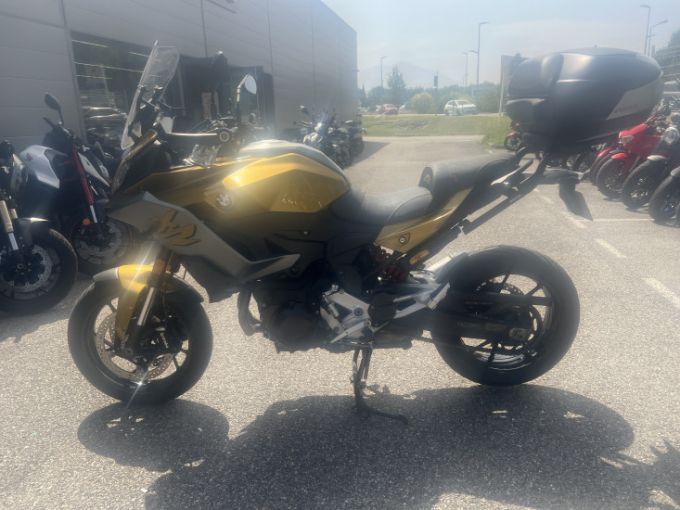BMW F900XR 4