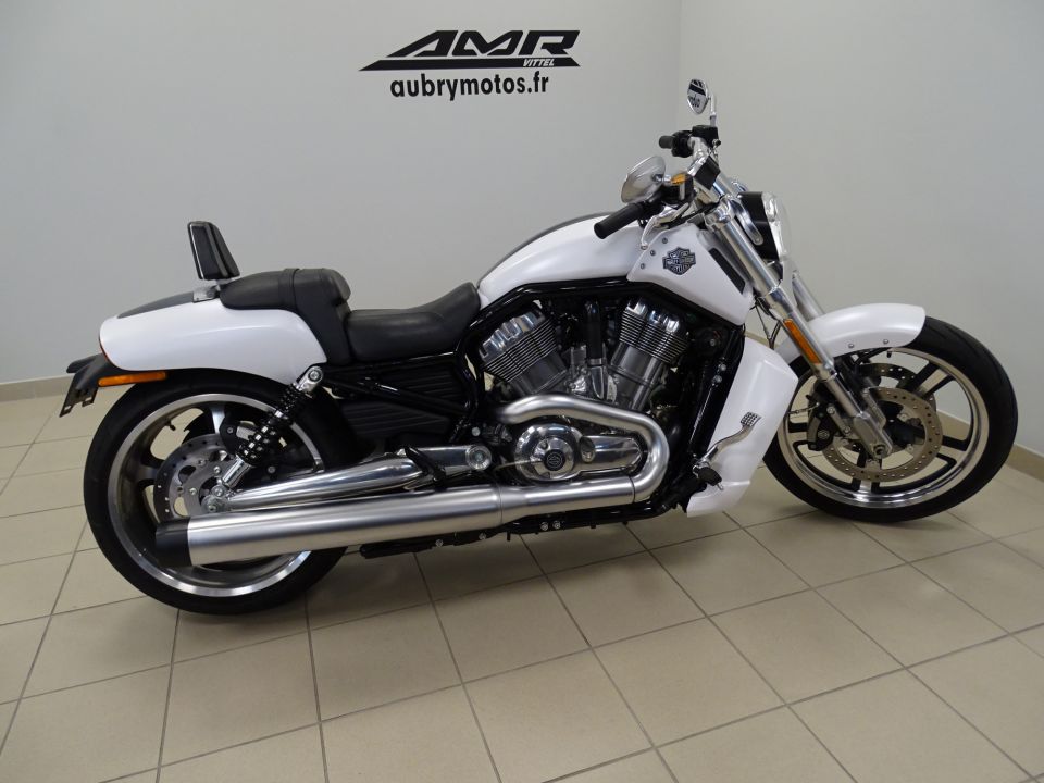 HARLEY-DAVIDSON V-ROD MUSCLE 1250 4