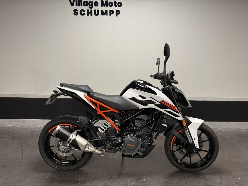 KTM 125 DUKE ABS 4
