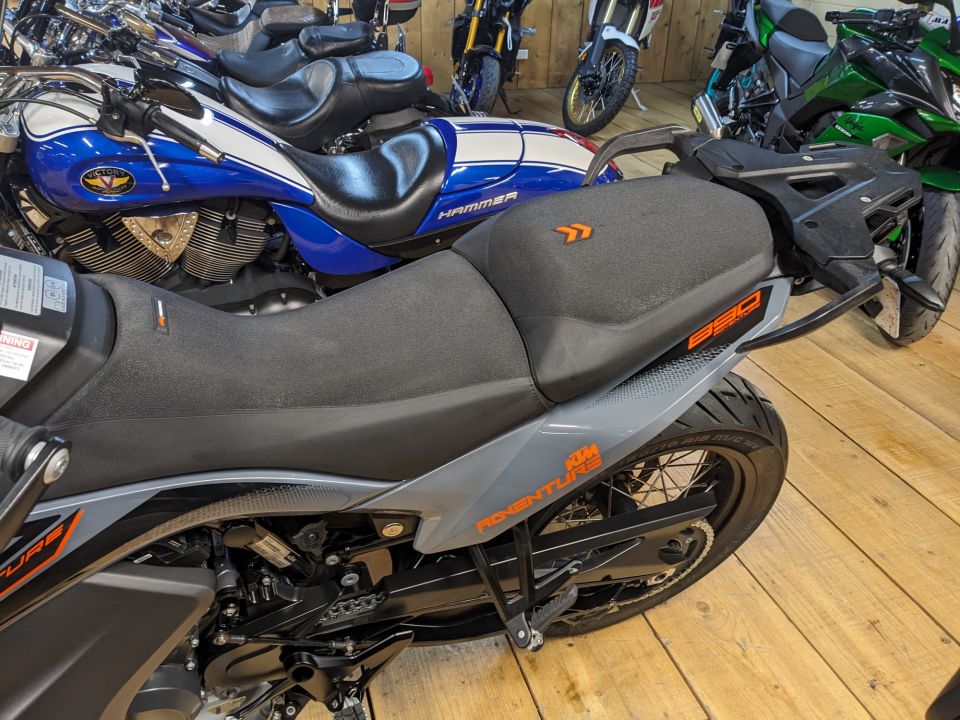 KTM 890 ADVENTURE 4
