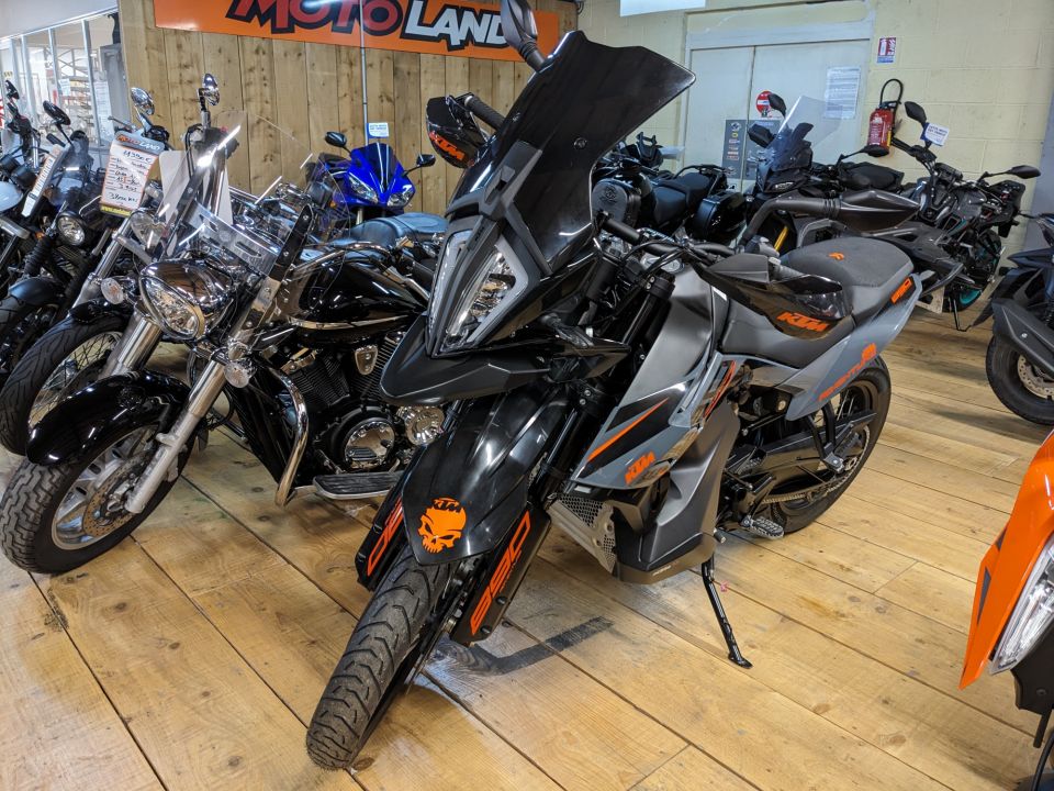 KTM 890 ADVENTURE 4