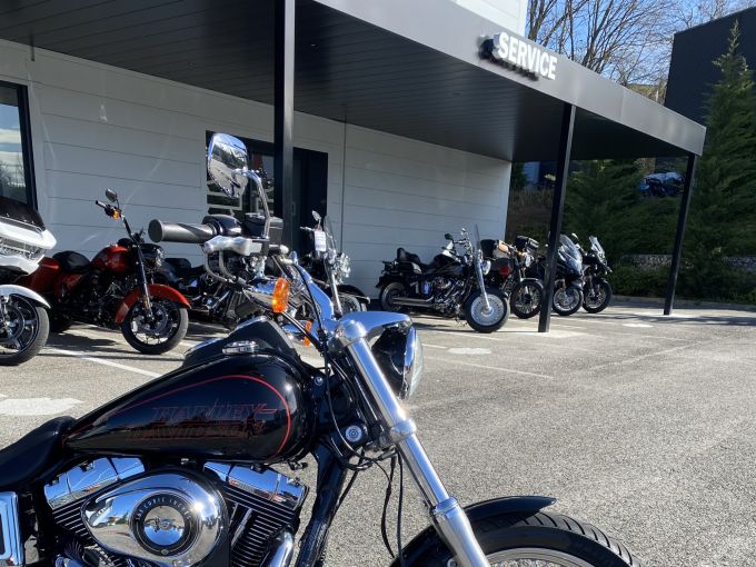 HARLEY-DAVIDSON DYNA LOW RIDER 1690 4