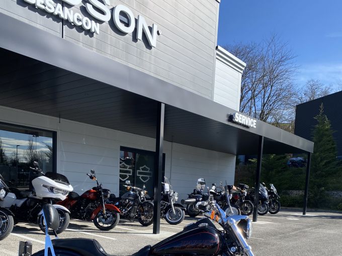 HARLEY-DAVIDSON DYNA LOW RIDER 1690 4