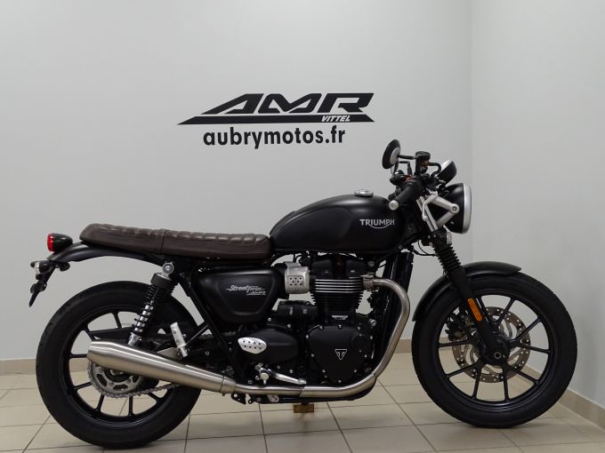 TRIUMPH STREET TWIN  900 4