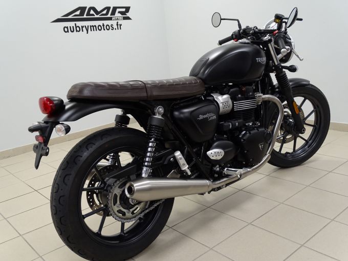 TRIUMPH STREET TWIN  900 4
