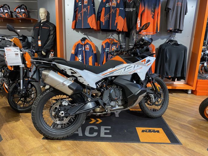 KTM 790 ADVENTURE 4