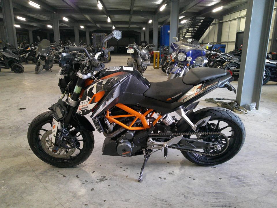 KTM 390 DUKE 4