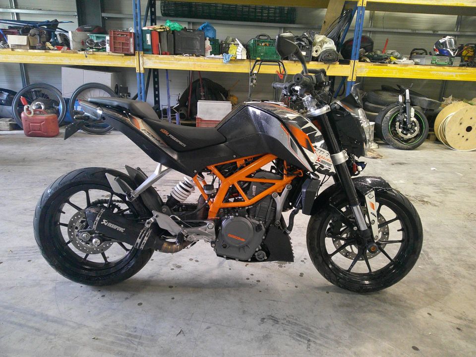 KTM 390 DUKE 4