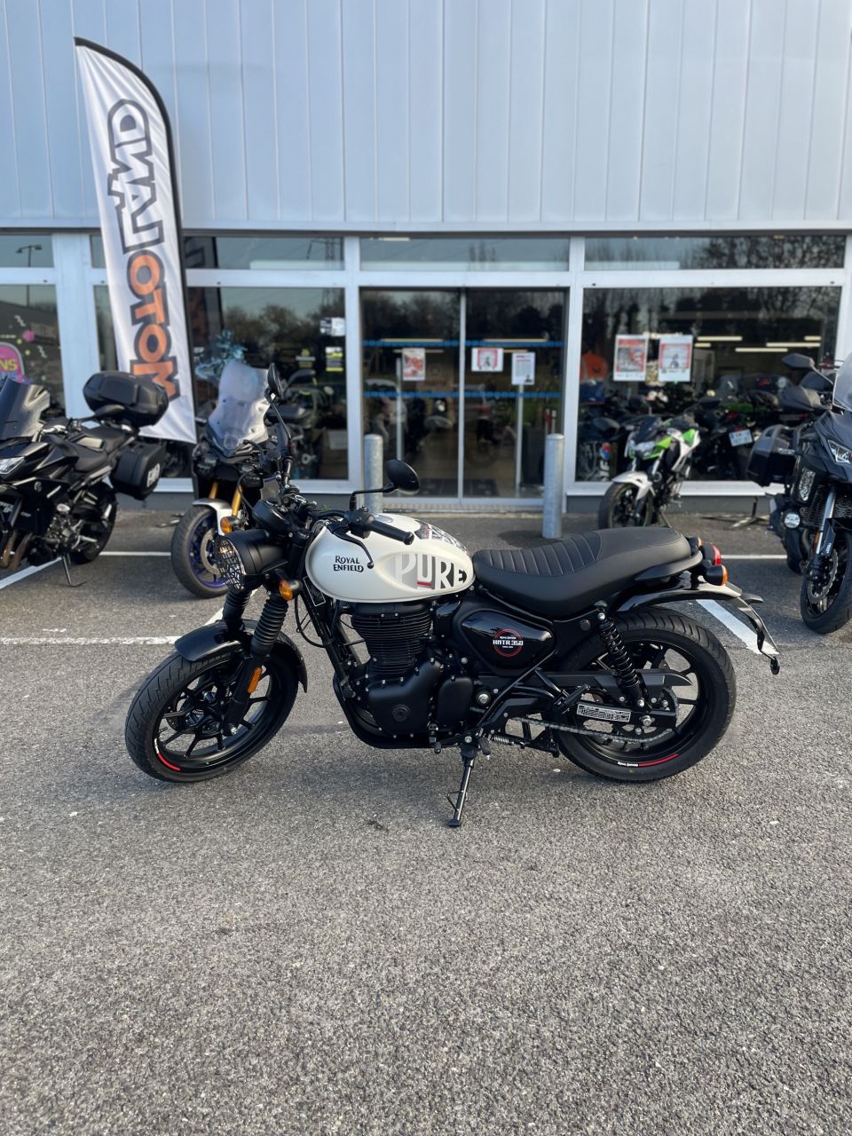 ROYAL ENFIELD HUNTER 350 4