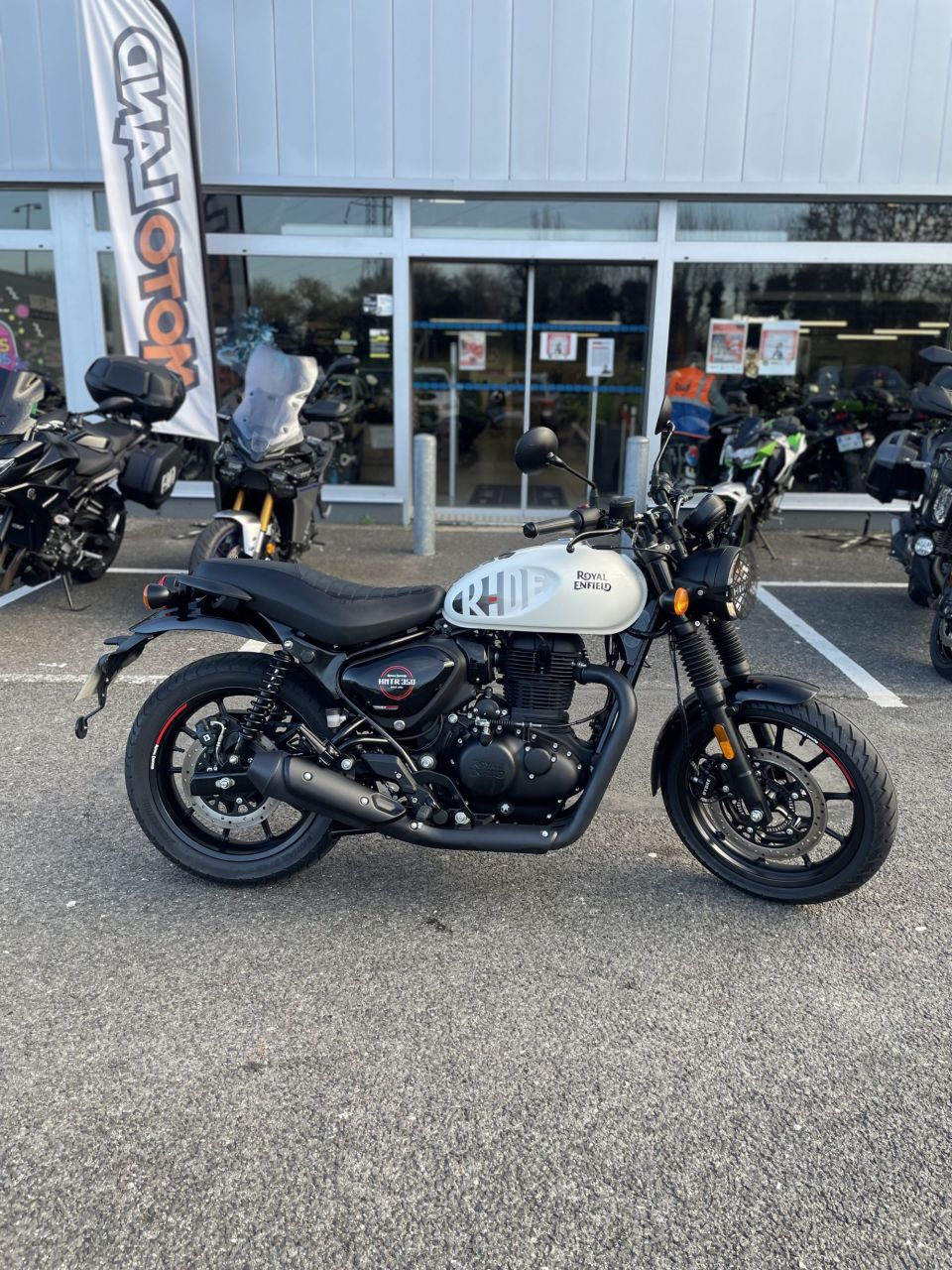 ROYAL ENFIELD HUNTER 350 4