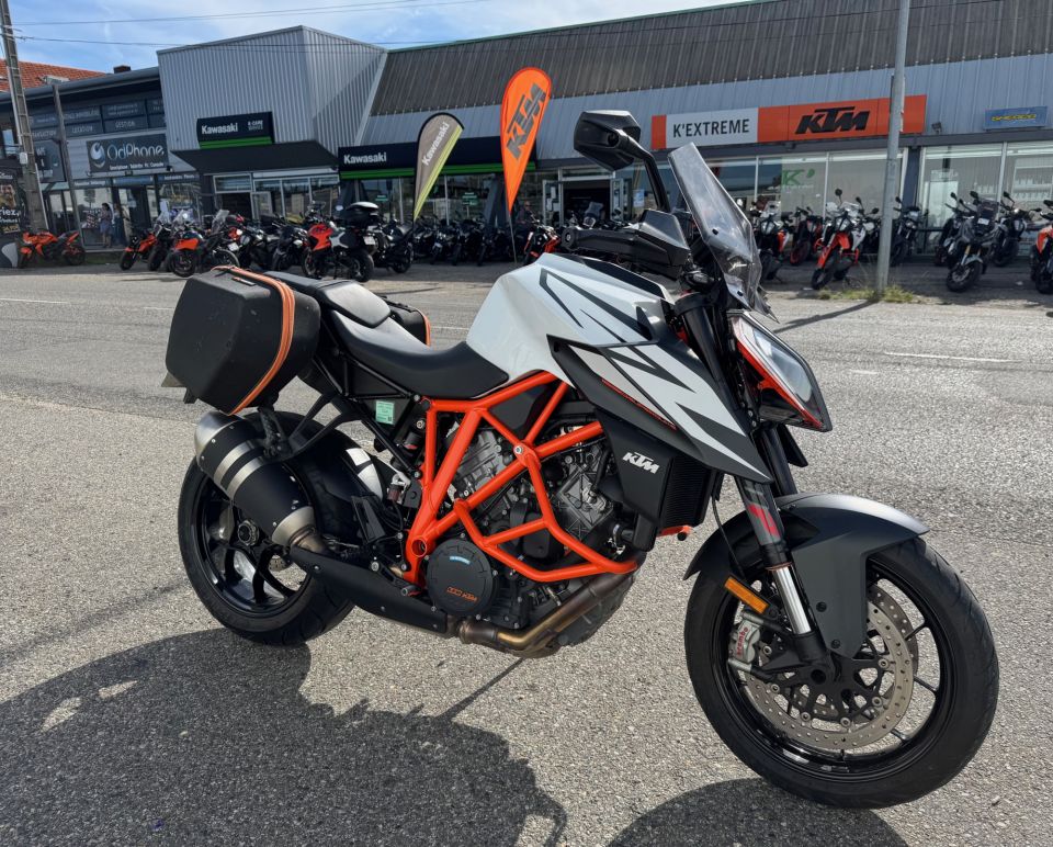 KTM 1290 SUPER DUKE R 4