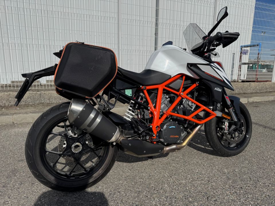 KTM 1290 SUPER DUKE R 4