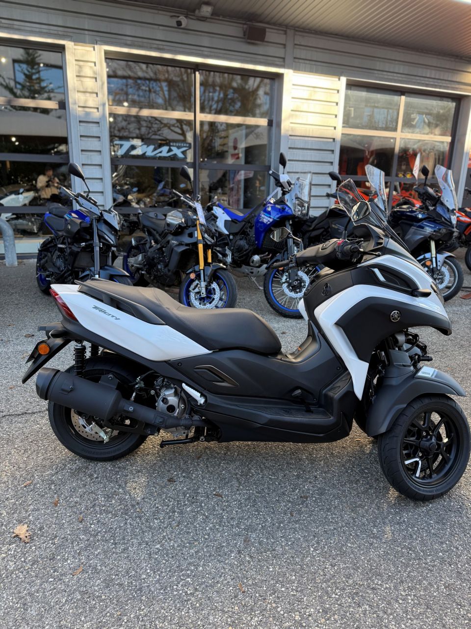 YAMAHA TRICITY 300 4