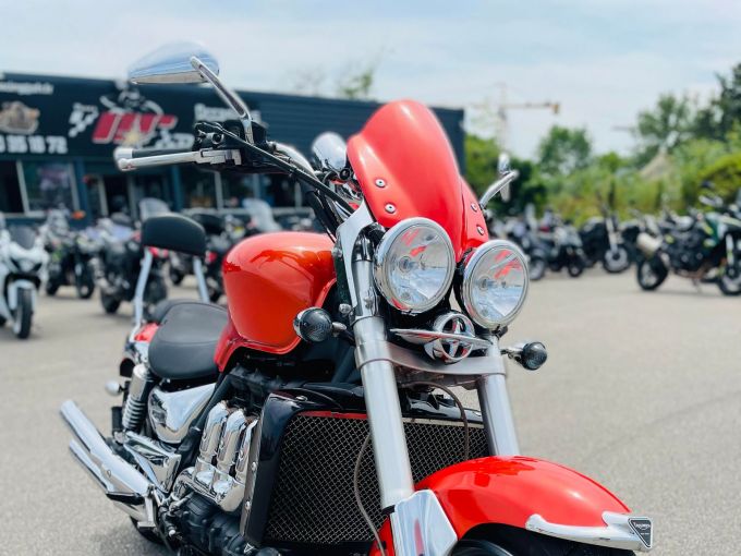 TRIUMPH Rocket III 4