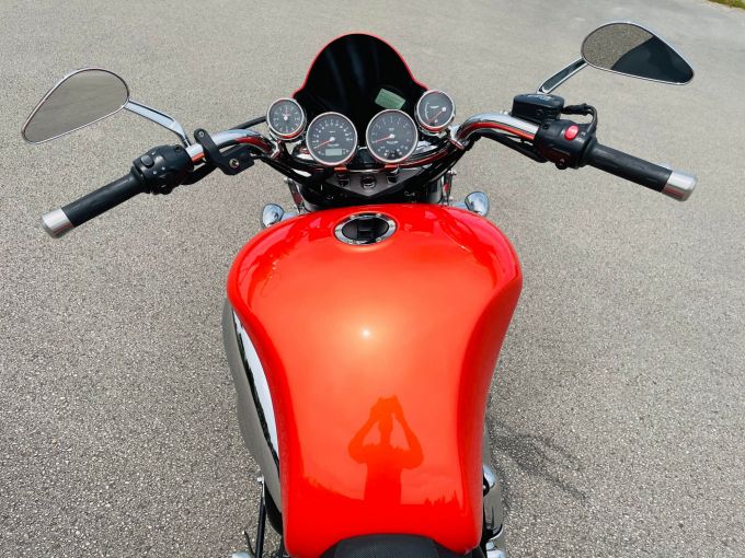 TRIUMPH Rocket III 4