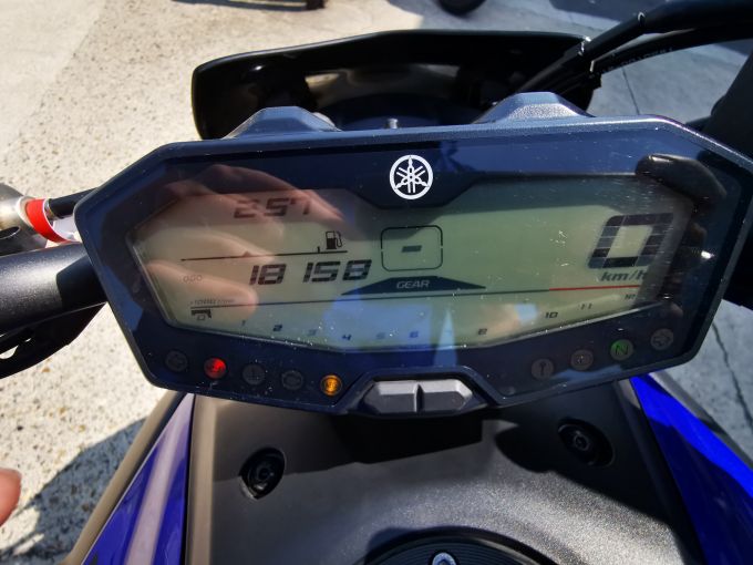 YAMAHA MT-07 4