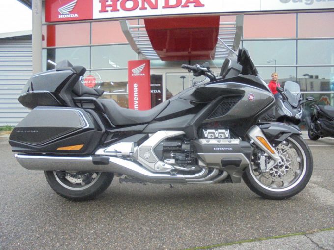 HONDA GoldWing Touring DCT Airbag 4