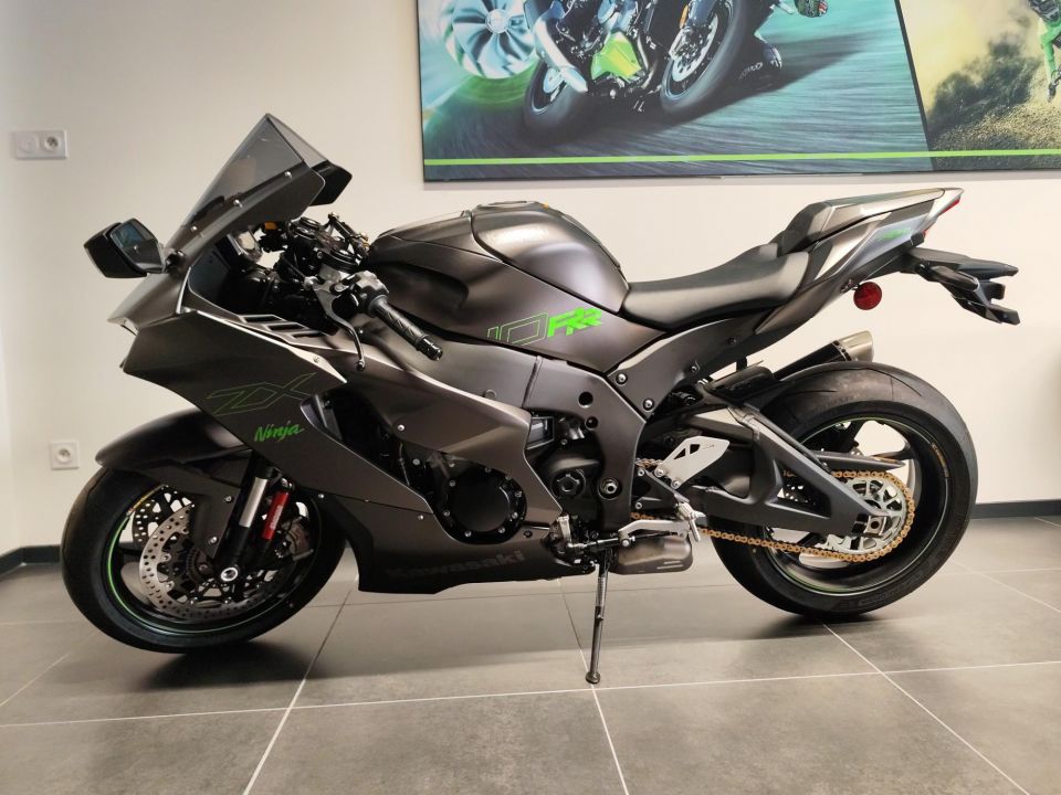 KAWASAKI ZX-10RR 4