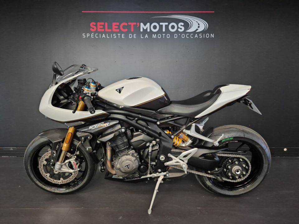 TRIUMPH SPEED TRIPLE 1200 RR 4