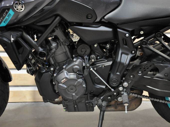 YAMAHA MT-07 (47.5CV) 4